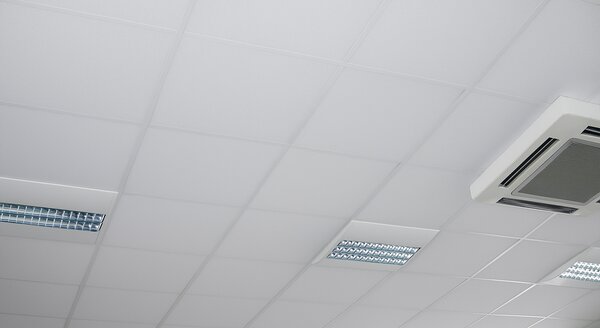 Asbesthaus - Fundstelle: Asbest- und Mineralfaserhaltige Deckenplatten | © 2019, CRB Analyse Service GmbH | © CRB Analyse Service GmbH