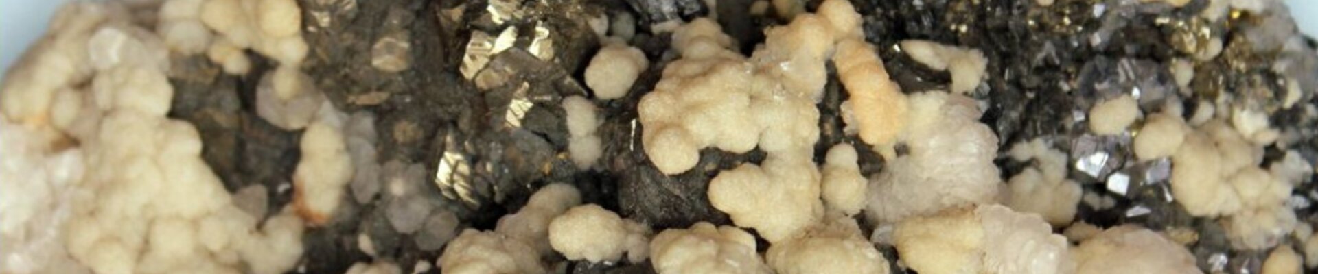 Análisis de fluorescencia de rayos X, XRF de mineral y metal | © CRB Analysis Service GmbH